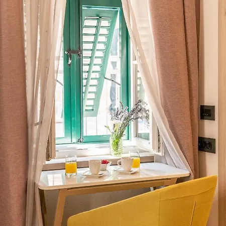 Boutique Faggioni Couette-café
