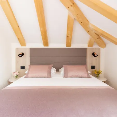 Couette-café Boutique Faggioni 4*