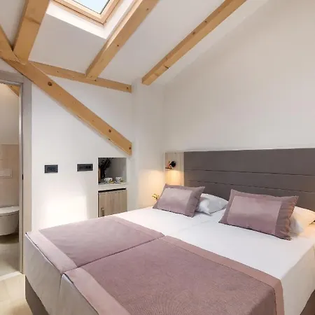 Couette-café Boutique Faggioni 4*