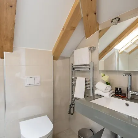 Couette-café Boutique Faggioni 4*